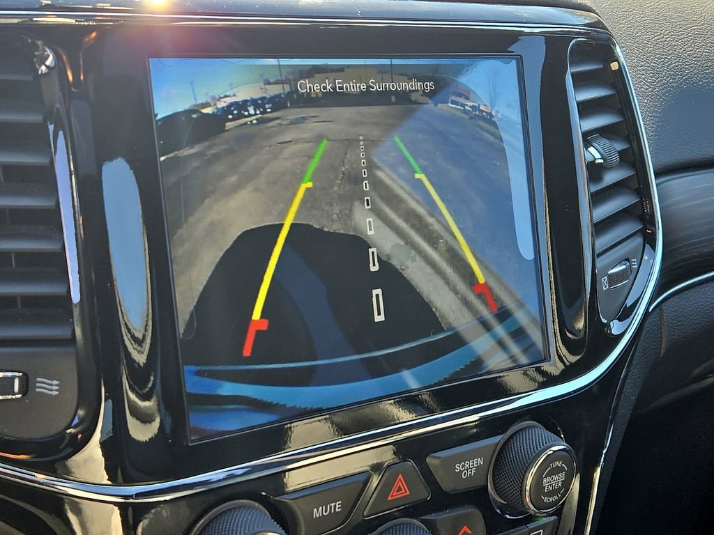 Used 2021 Jeep Grand Cherokee Limited image 19