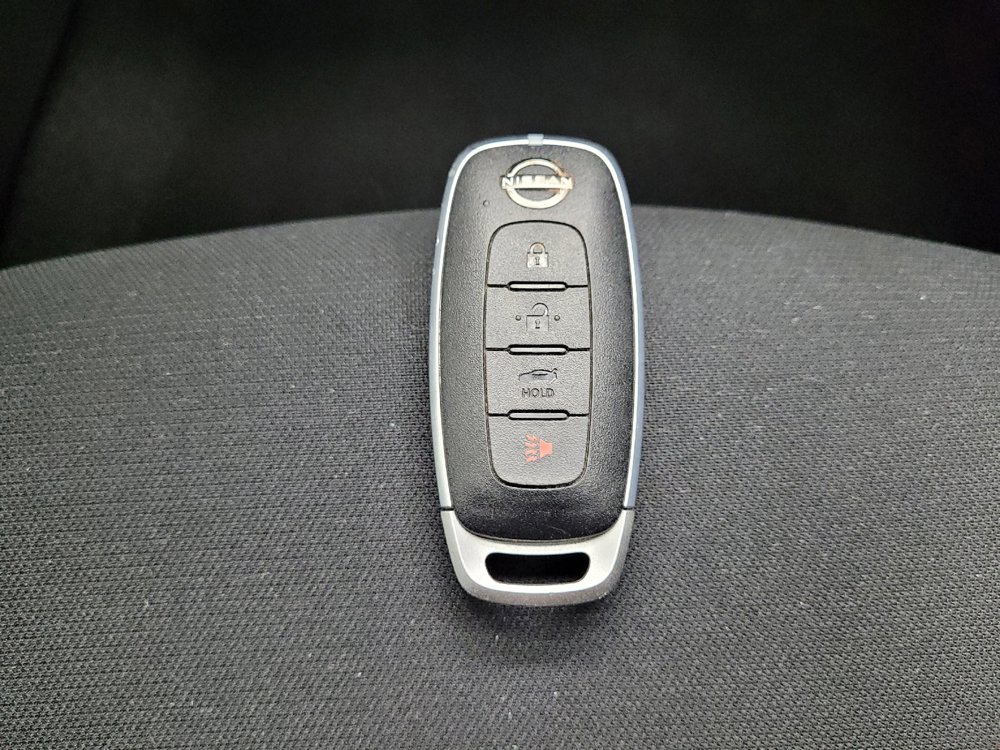 Used 2025 Nissan Sentra SV FWD image 32