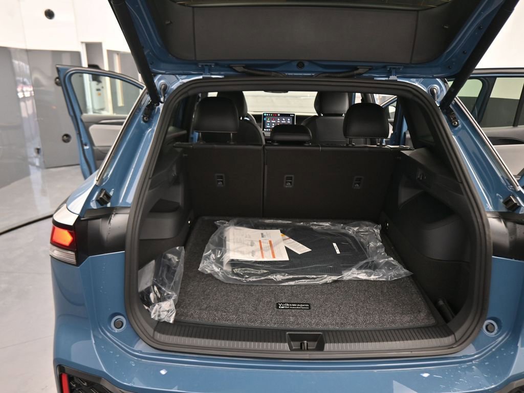 New 2026 Volkswagen Tiguan SE R-Line image 39