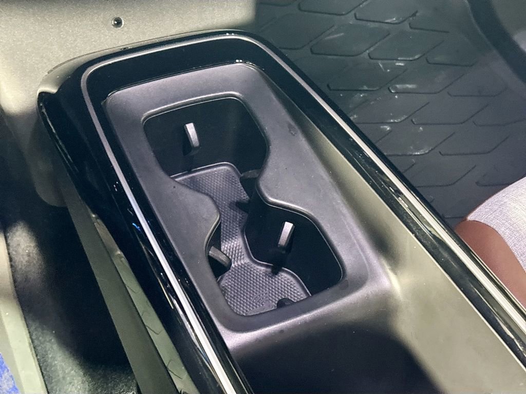 Certified 2024 Volkswagen ID.4 2WD image 16