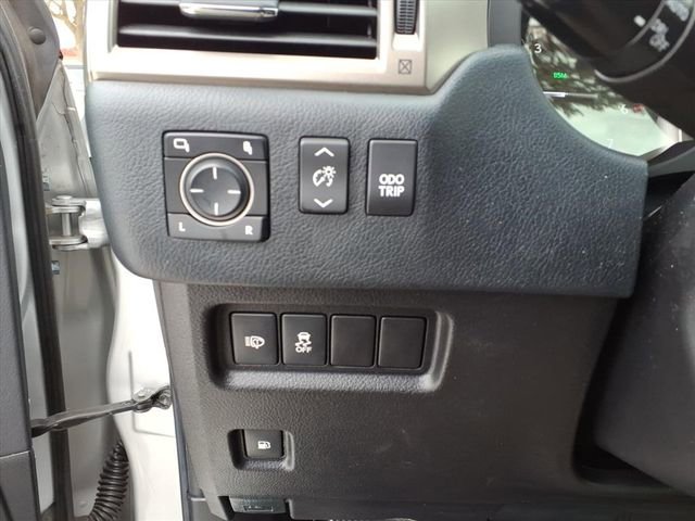 Used 2016 Lexus GX 460 w/ Premium Package image 16