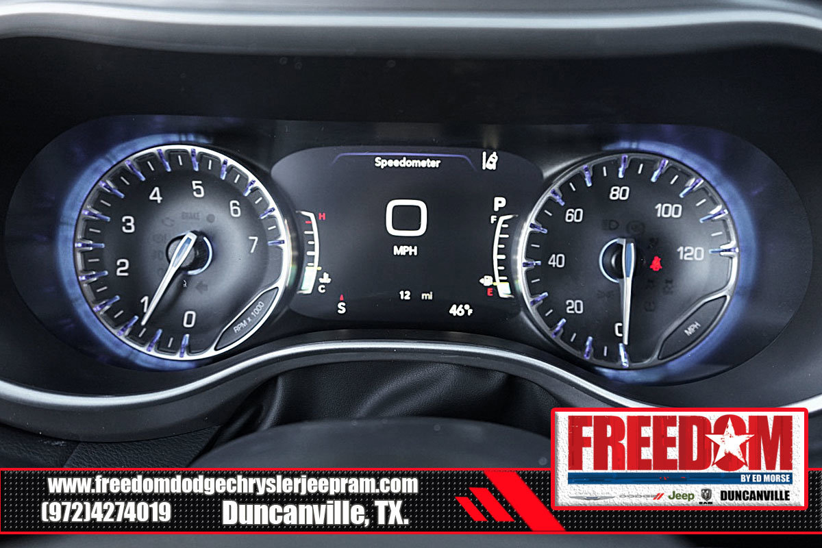 New 2025 Chrysler Voyager LX FWD image 19