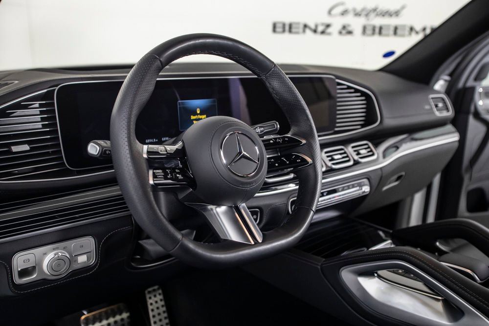 Used 2026 Mercedes-Benz GLS 580 4MATIC image 25