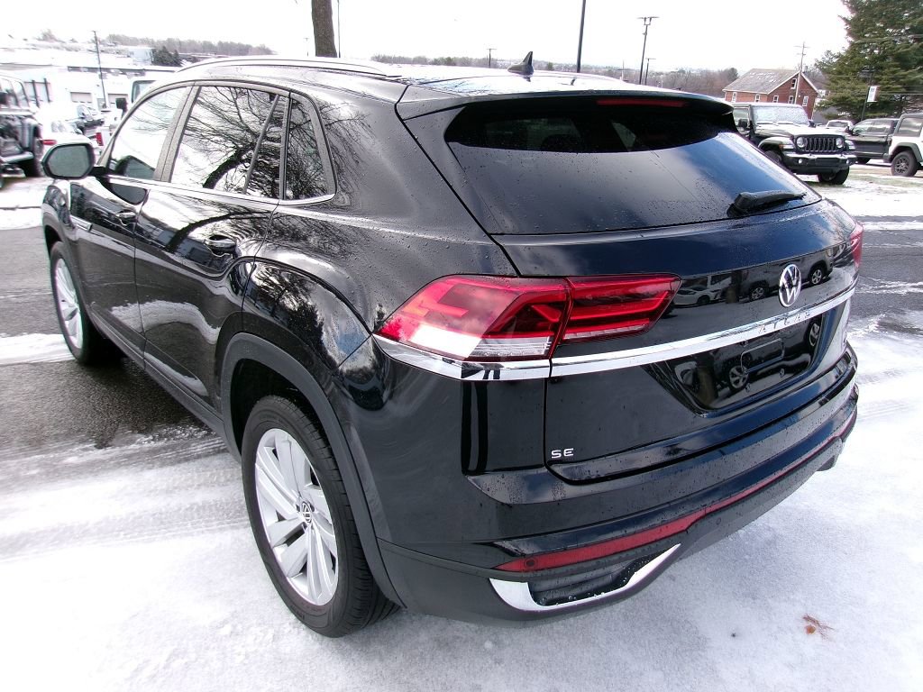 Used 2023 Volkswagen Atlas Cross Sport SE image 3