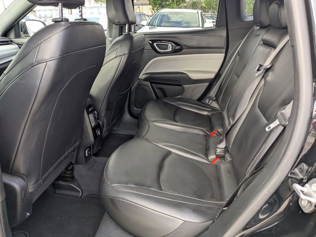 Used 2025 Jeep Compass Limited AWD/4WD image 24