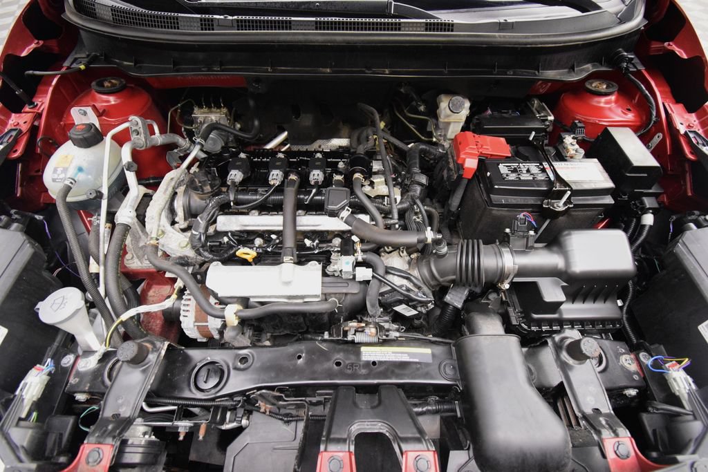 Used 2020 Nissan Kicks SR w/ Exterior Package FWD image 27
