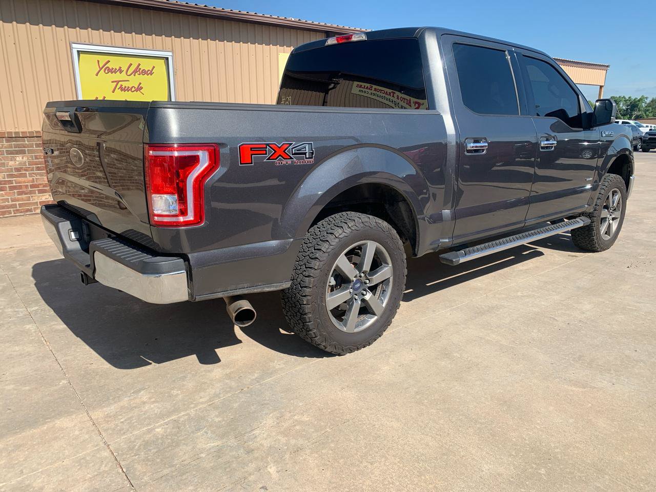 Used 2015 Ford F150 XLT w/ Equipment Group 301A Mid AWD/4WD image 2