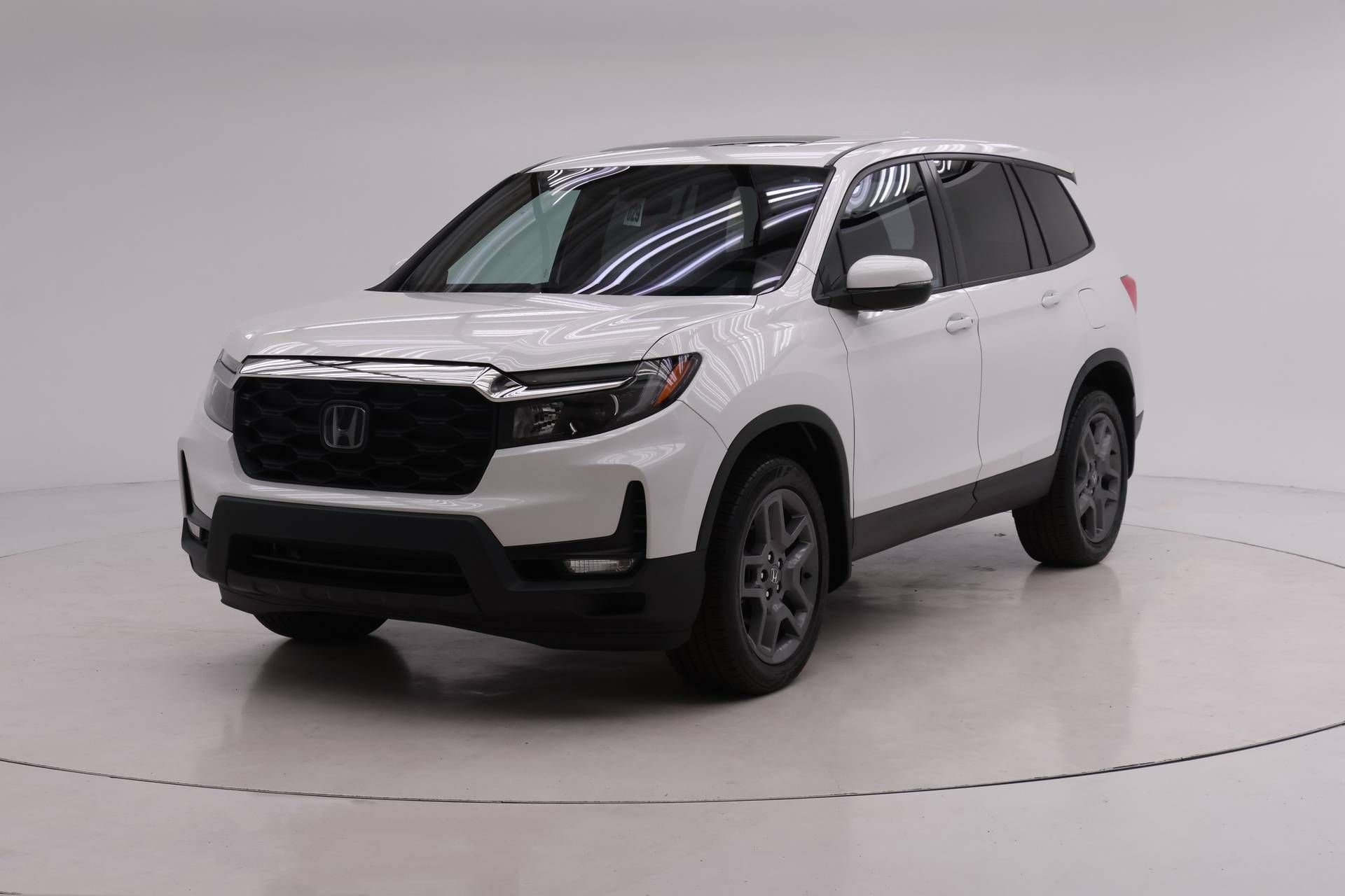 Used 2023 Honda Passport EX-L image 1