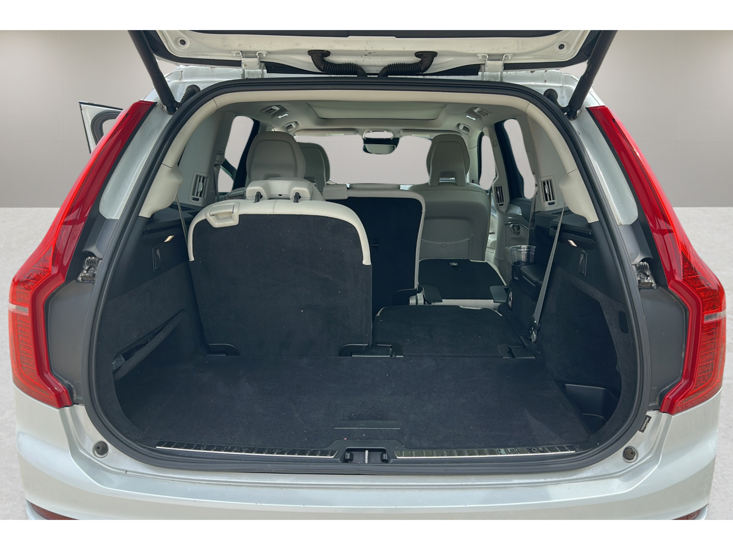 Used 2017 Volvo XC90 T6 Momentum w/ Vision Package AWD/4WD image 20