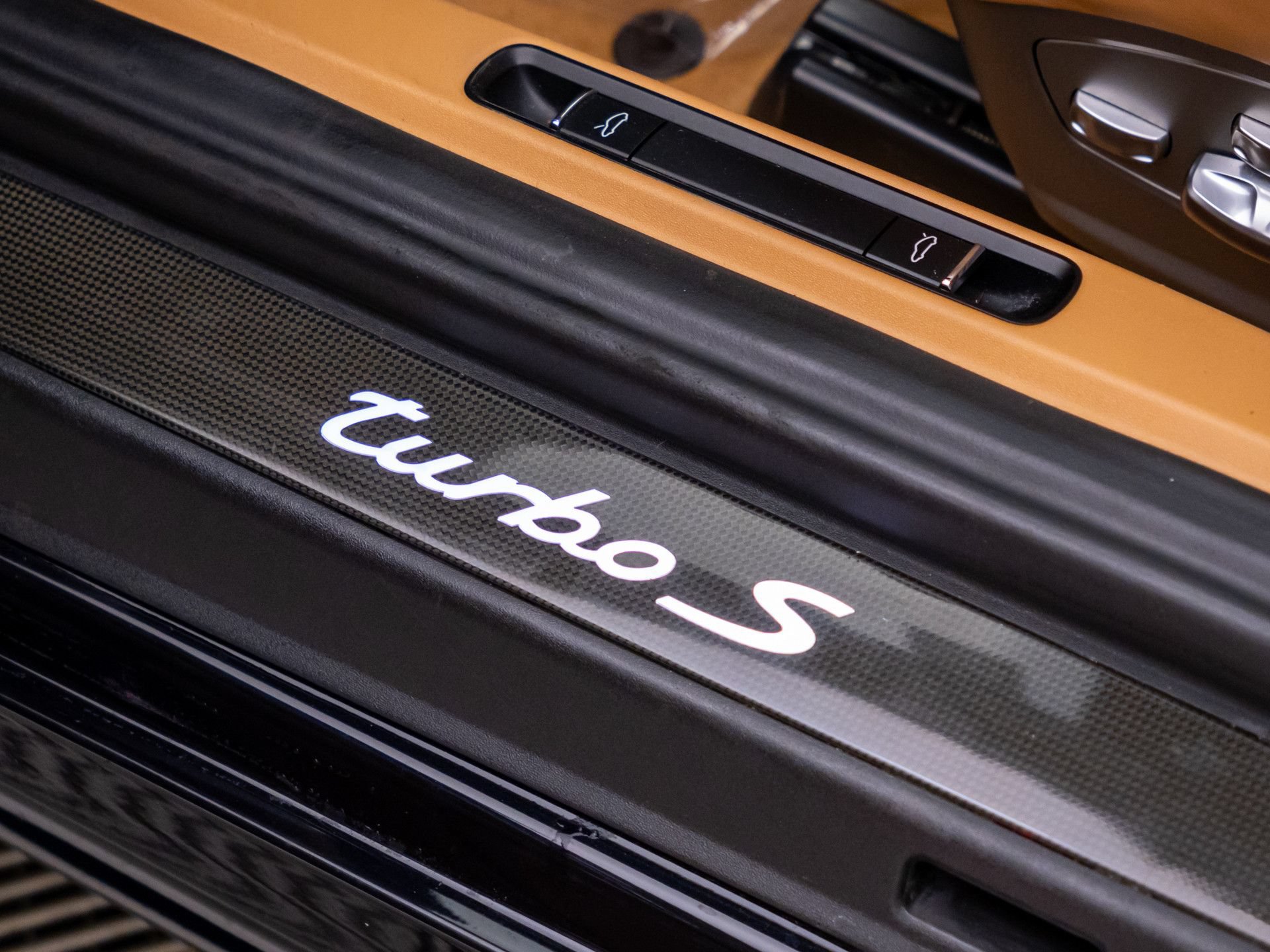 Used 2015 Porsche 911 Turbo S AWD/4WD image 16
