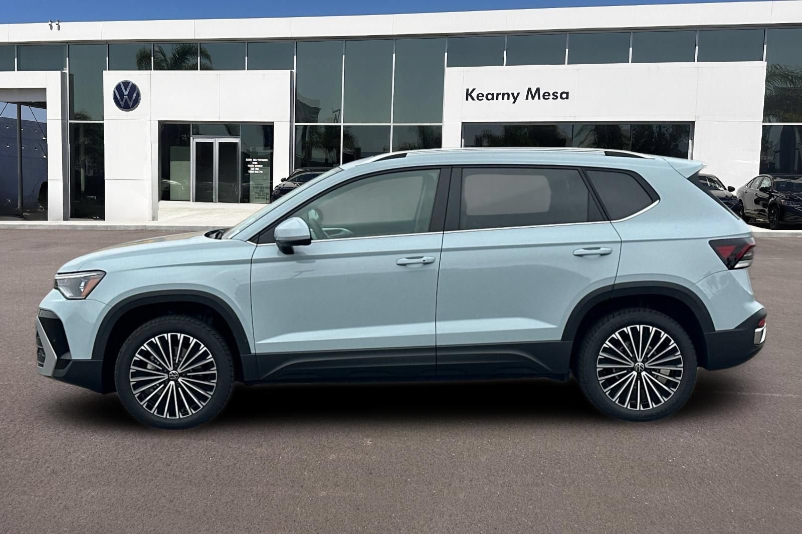 New 2026 Volkswagen Taos SE FWD image 7