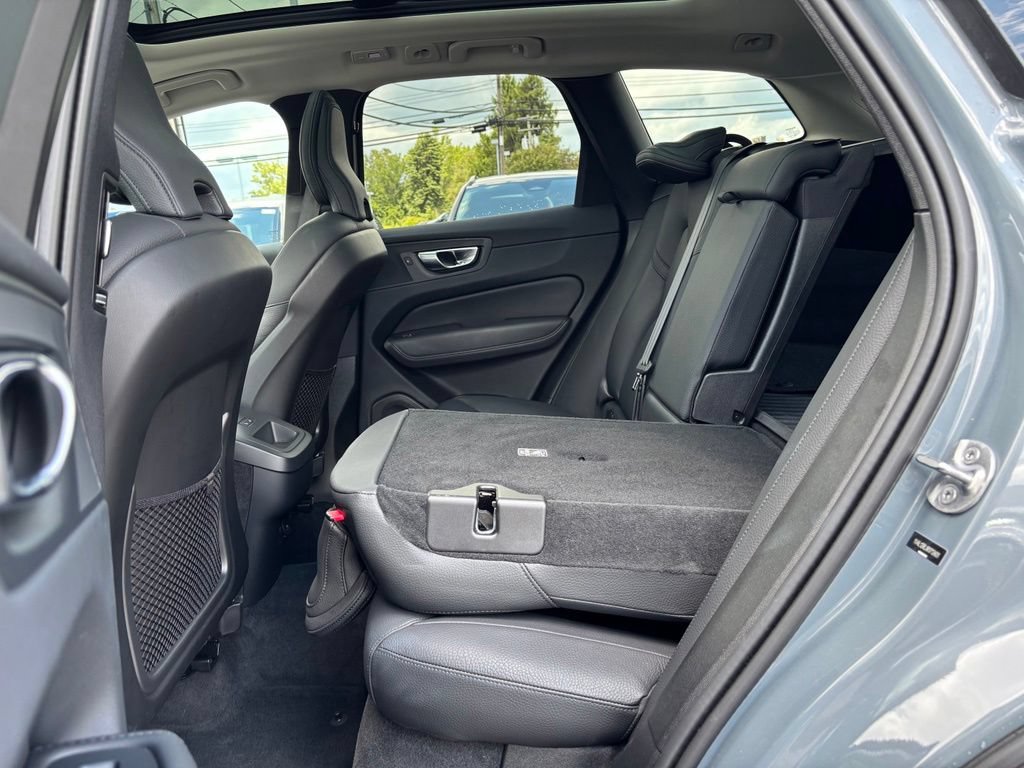 Certified 2024 Volvo XC60 B5 Plus w/ Protection Package Premier AWD/4WD image 22