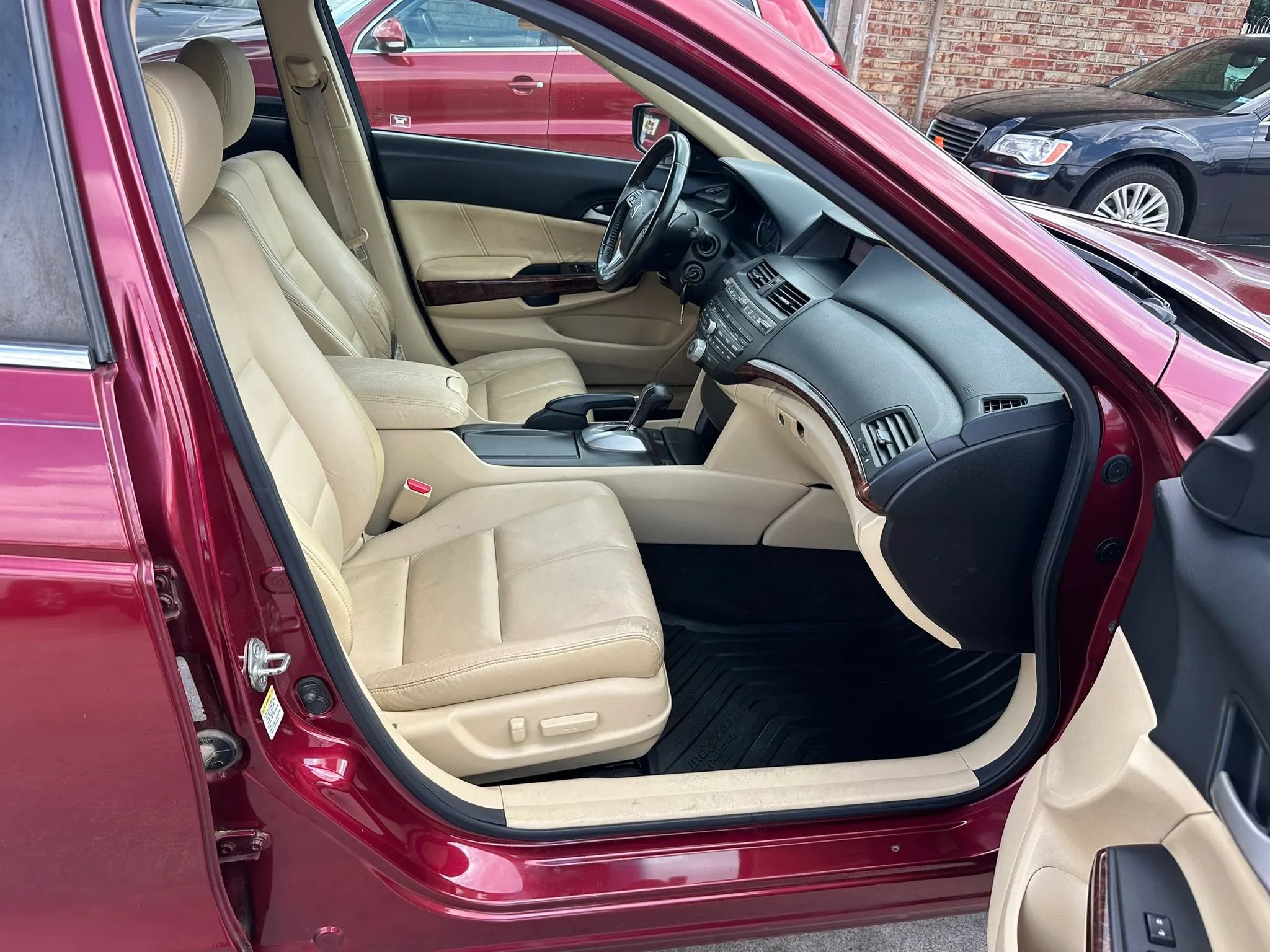 Used 2010 Honda Crosstour EX-L image 7