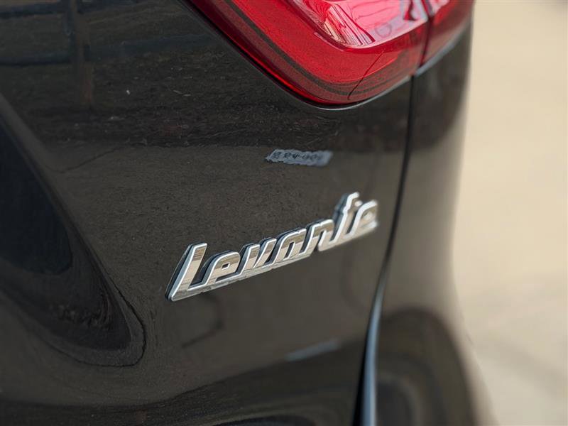 Used 2020 Maserati Levante image 20