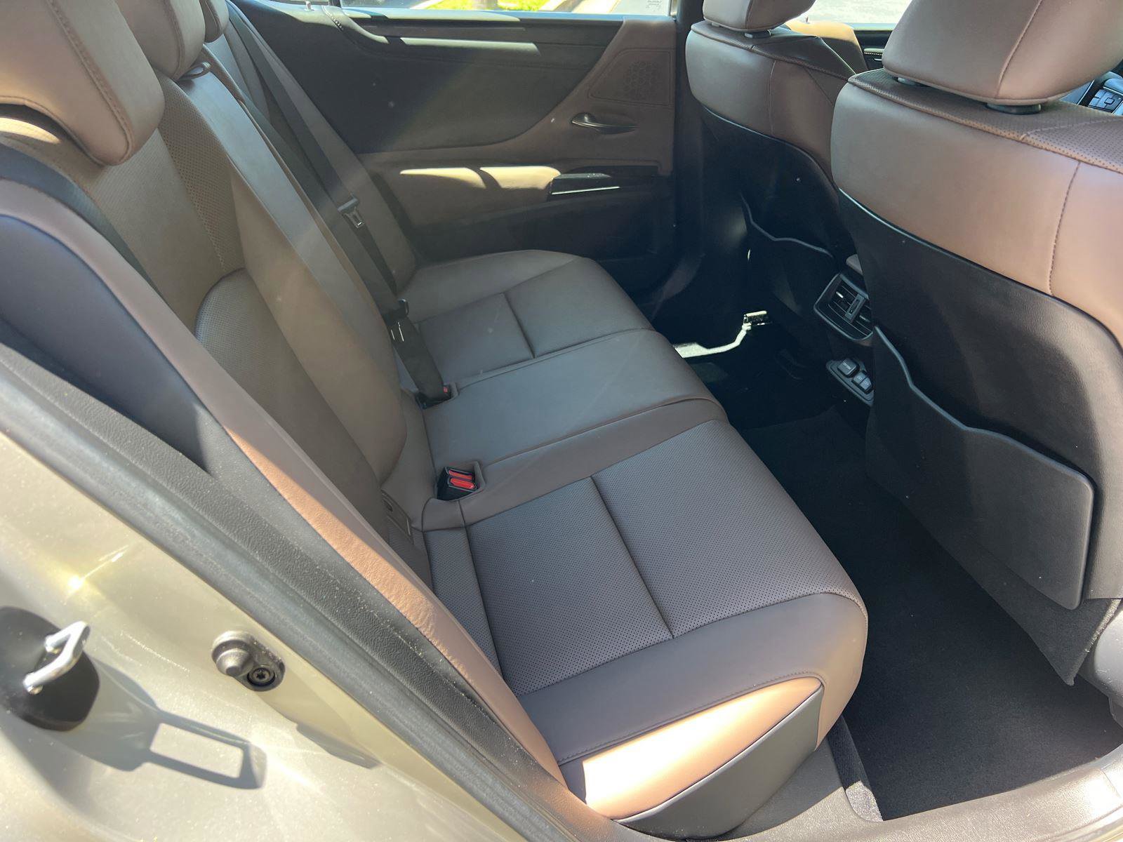 Certified 2023 Lexus ES 350 w/ Premium Package FWD image 15