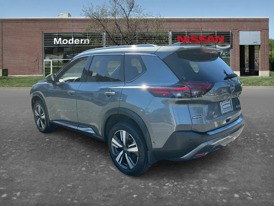 Certified 2023 Nissan Rogue SL w/ SL Premium Package AWD/4WD image 2