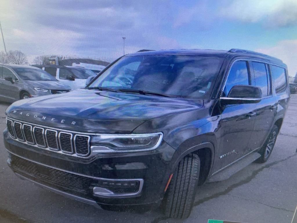 Used 2024 Jeep Wagoneer L Series II w/ Flexible Seating Group video 2