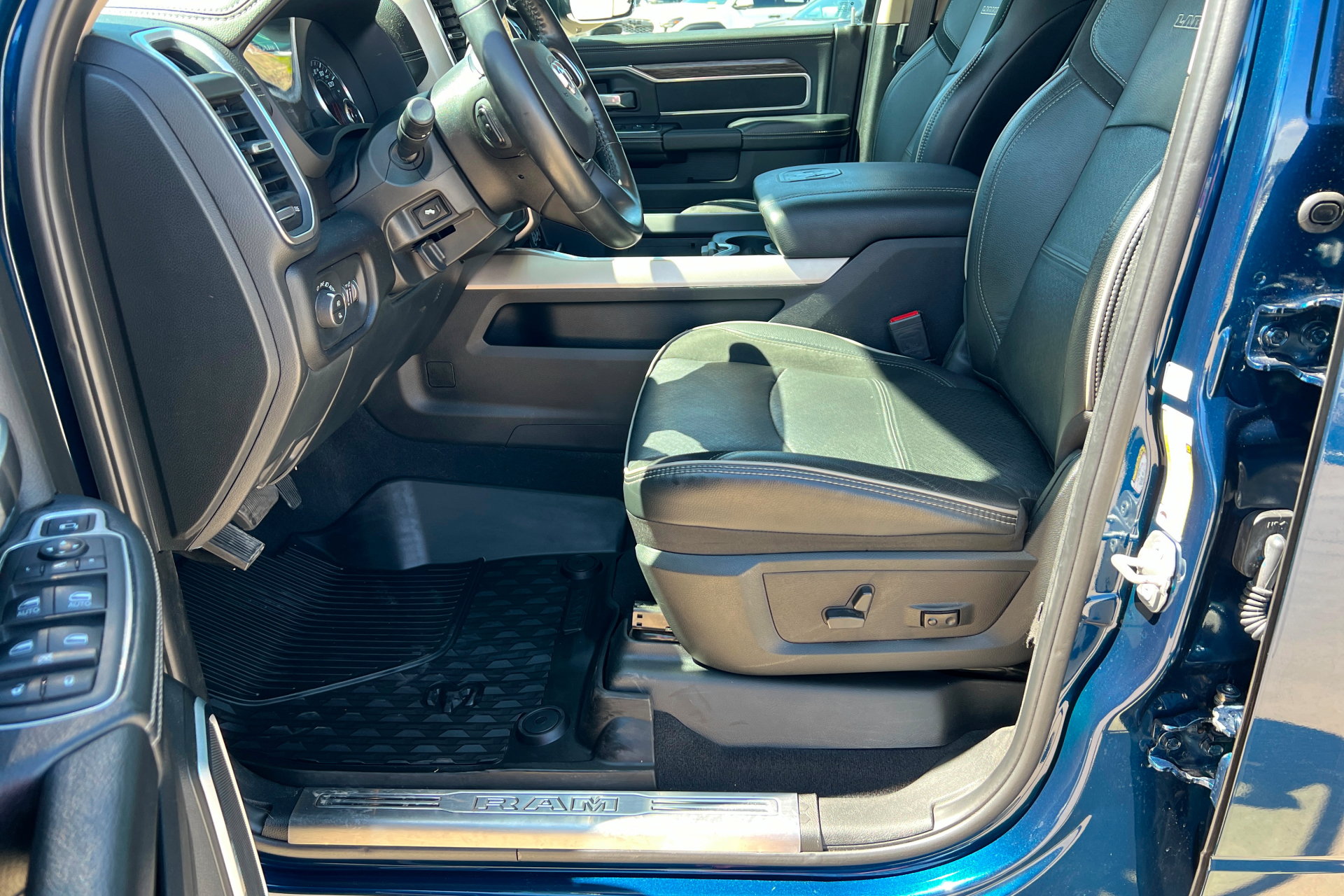Certified 2021 RAM 2500 Laramie AWD/4WD image 17