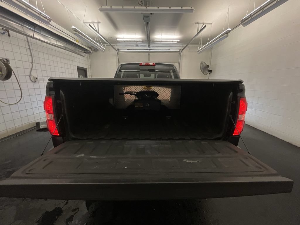 Used 2018 GMC Sierra 2500 Denali w/ Duramax Plus Package AWD/4WD image 16