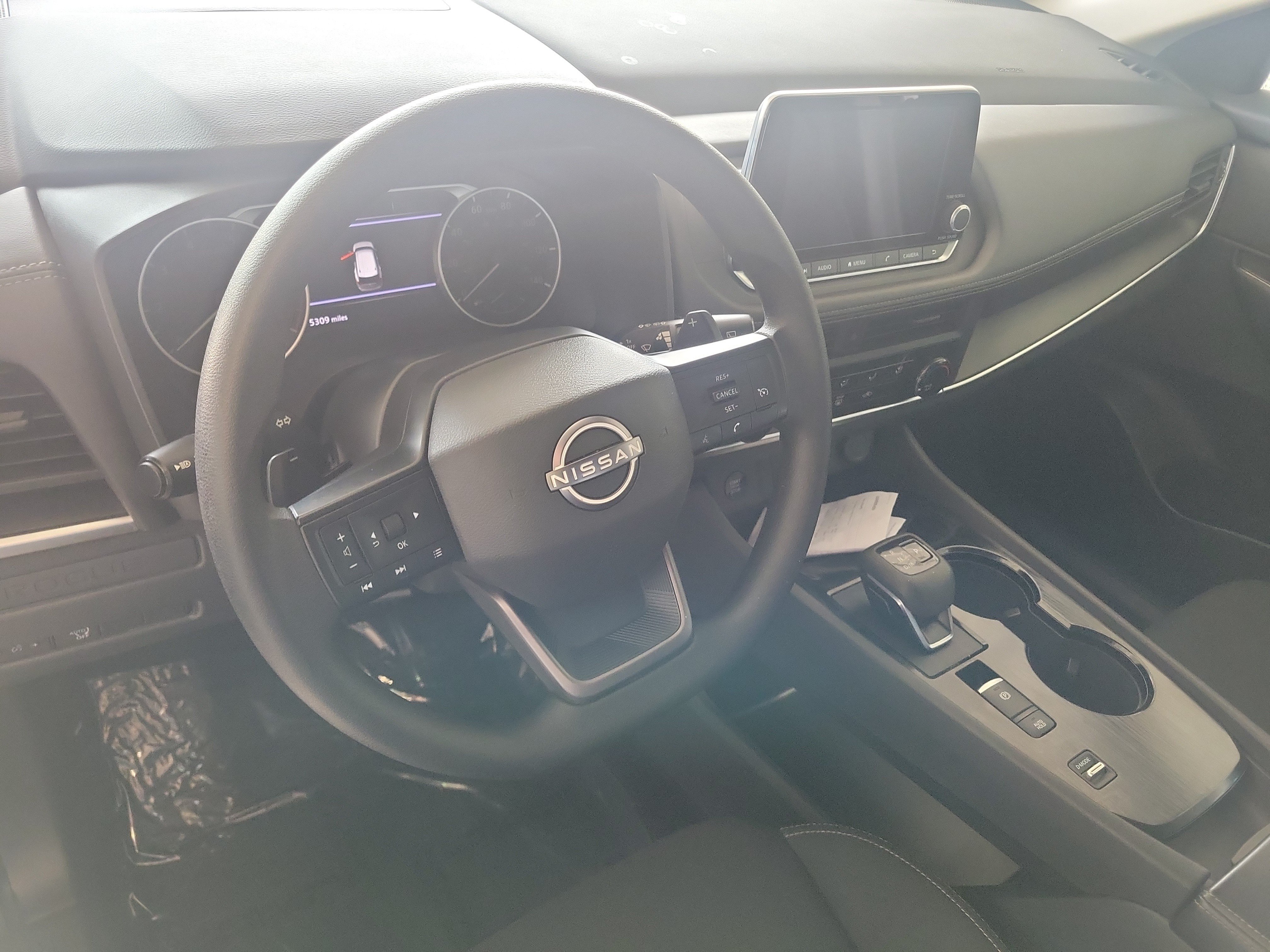 Used 2025 Nissan Rogue S FWD image 9