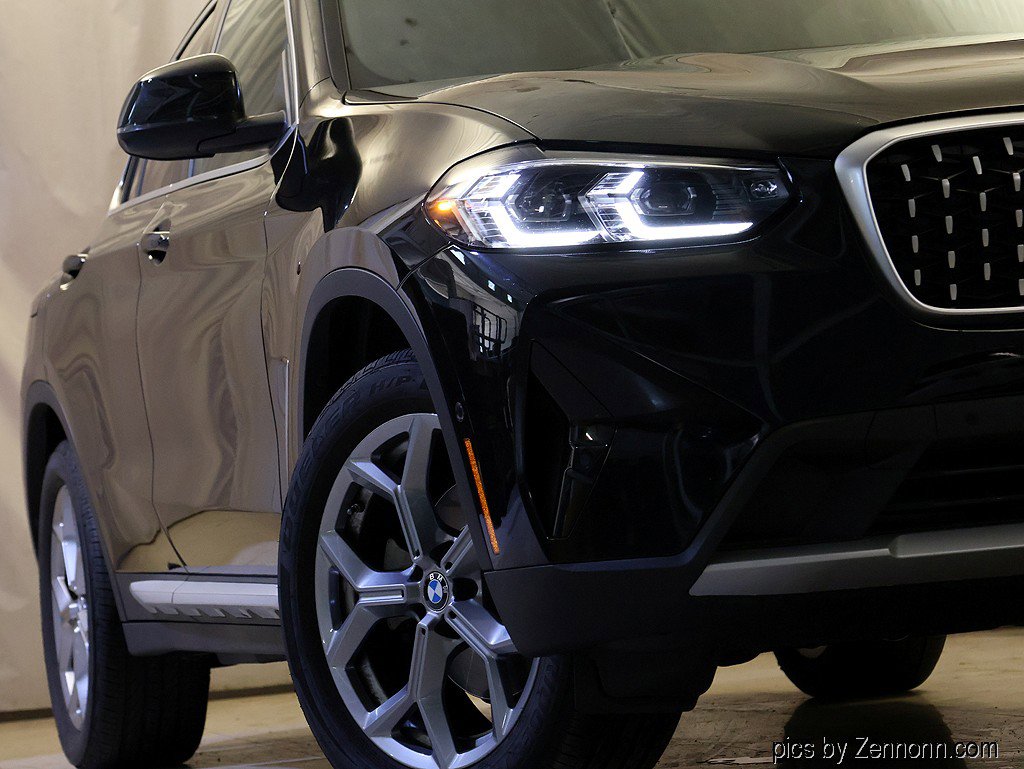 Certified 2025 BMW X4 xDrive30i AWD/4WD image 4
