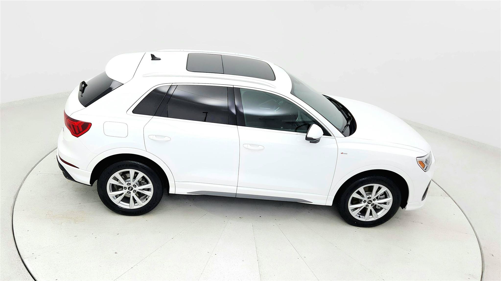 Used 2025 Audi Q3 2.0T Premium AWD/4WD image 18