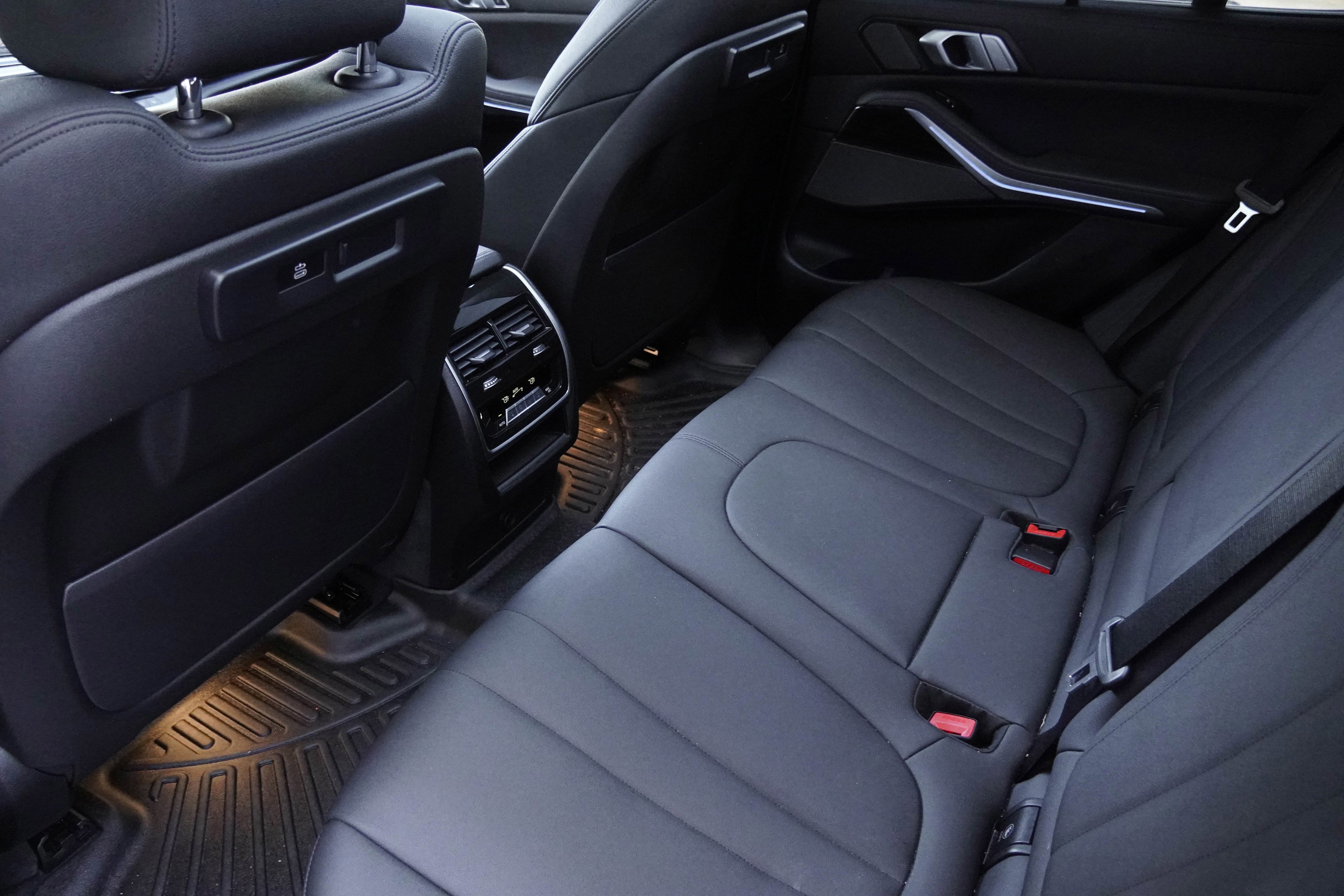 Used 2021 BMW X5 sDrive40i w/ Premium Package RWD image 36