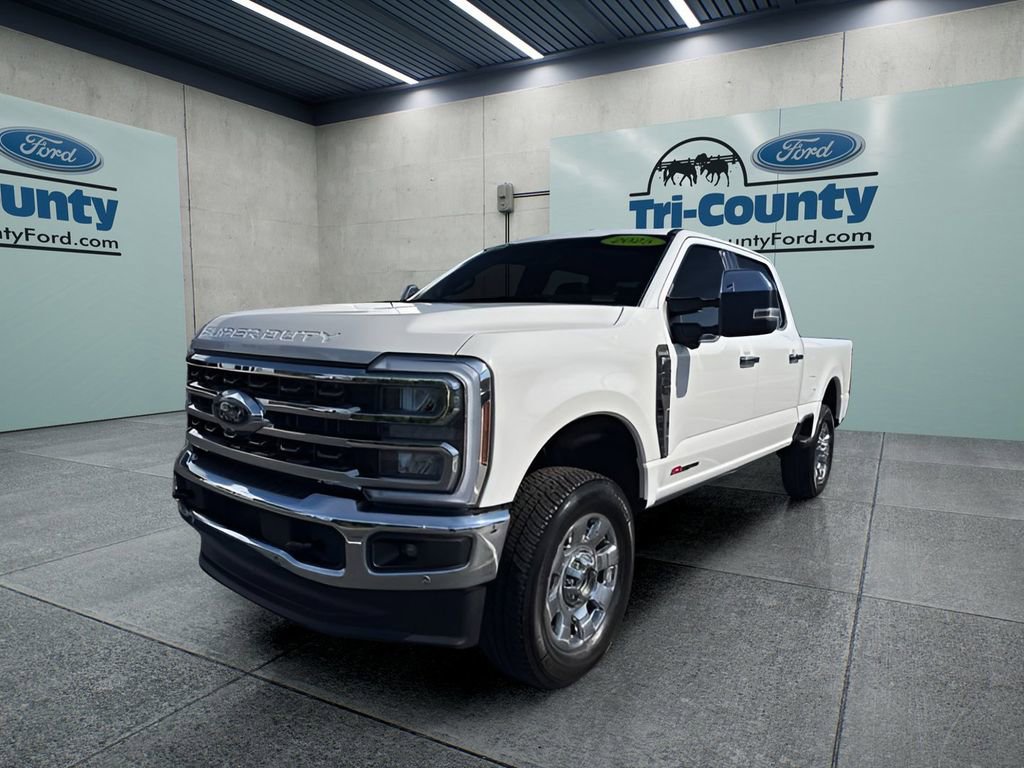 Used 2025 Ford F250 King Ranch w/ Chrome Package image 3