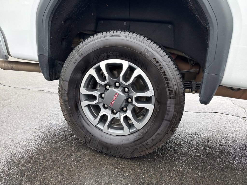 Used 2023 GMC Sierra 3500 SLE image 9