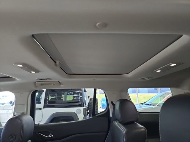 Certified 2023 GMC Acadia Denali w/ Denali Technology Package AWD/4WD image 14