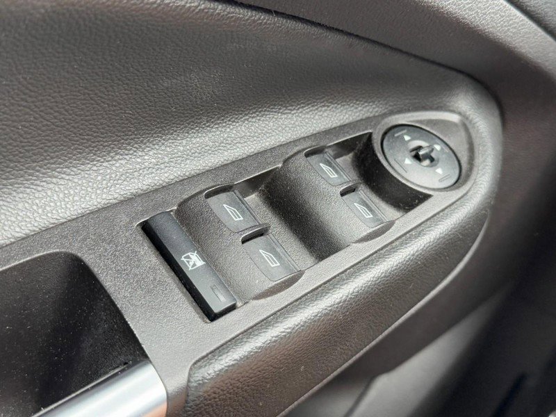 Used 2016 Ford Escape SE w/ Equipment Group 201A FWD image 21