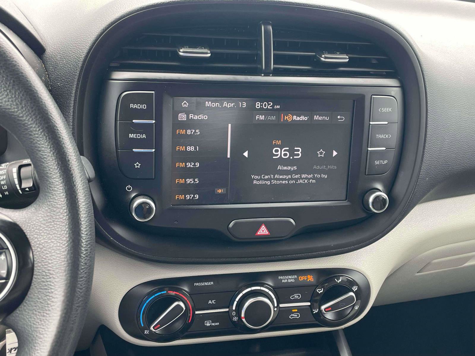 Used 2023 Kia Soul LX FWD image 8