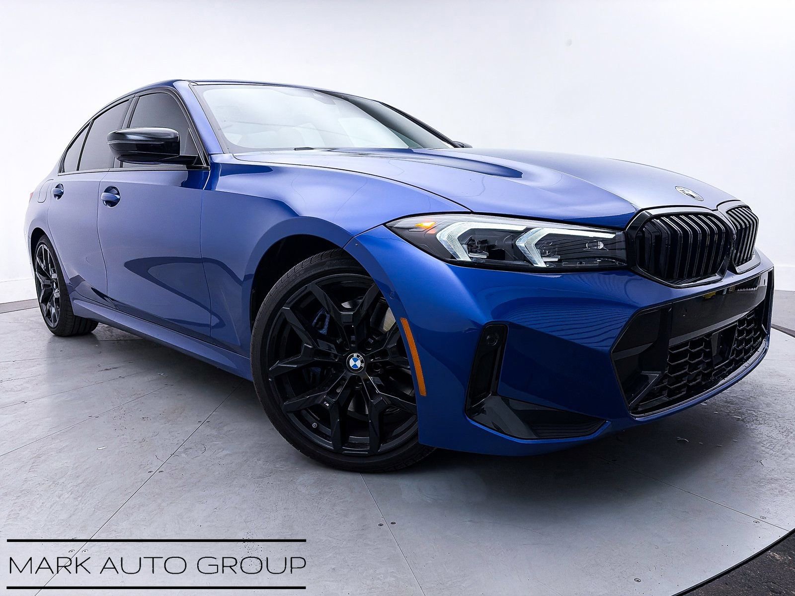 Used 2025 BMW 330i Sedan w/ M Sport Package image 1