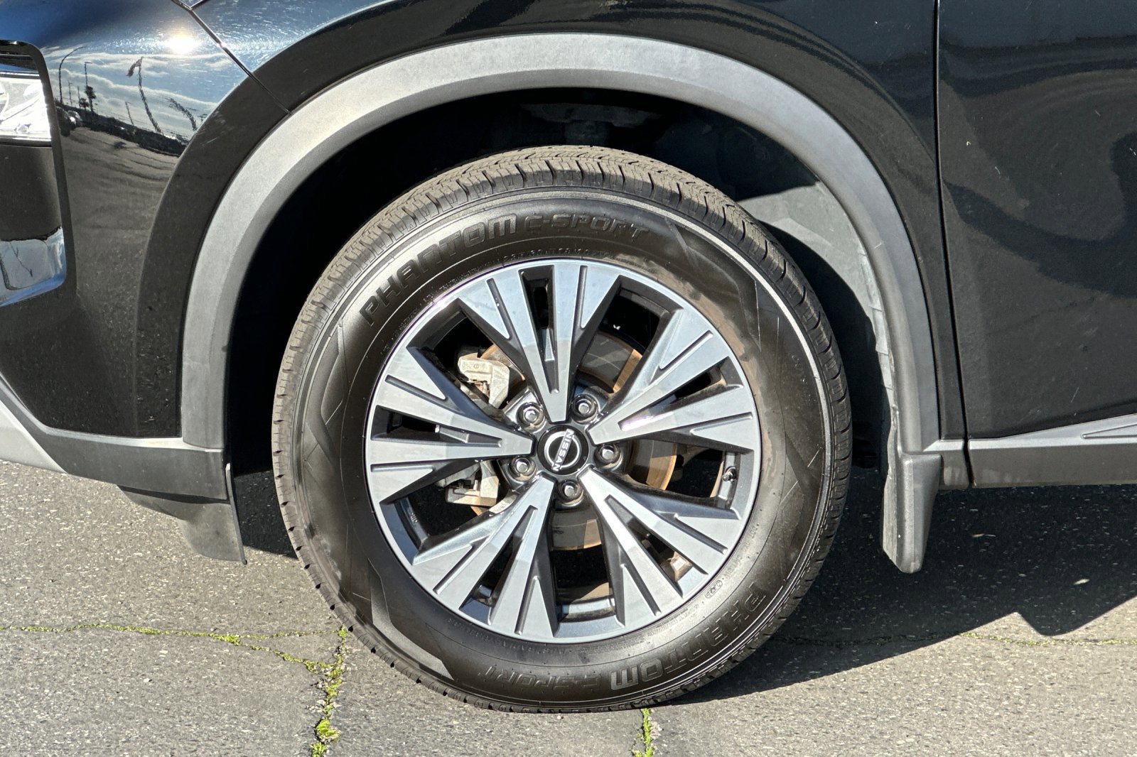 Used 2023 Nissan Rogue SV image 25