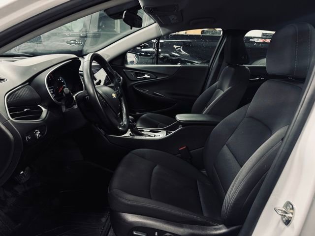 Used 2024 Chevrolet Malibu RS w/ LPO, Floor Liner Package FWD image 15