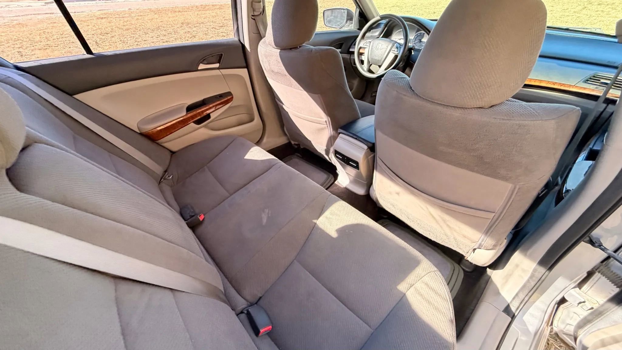 Used 2011 Honda Accord EX image 29