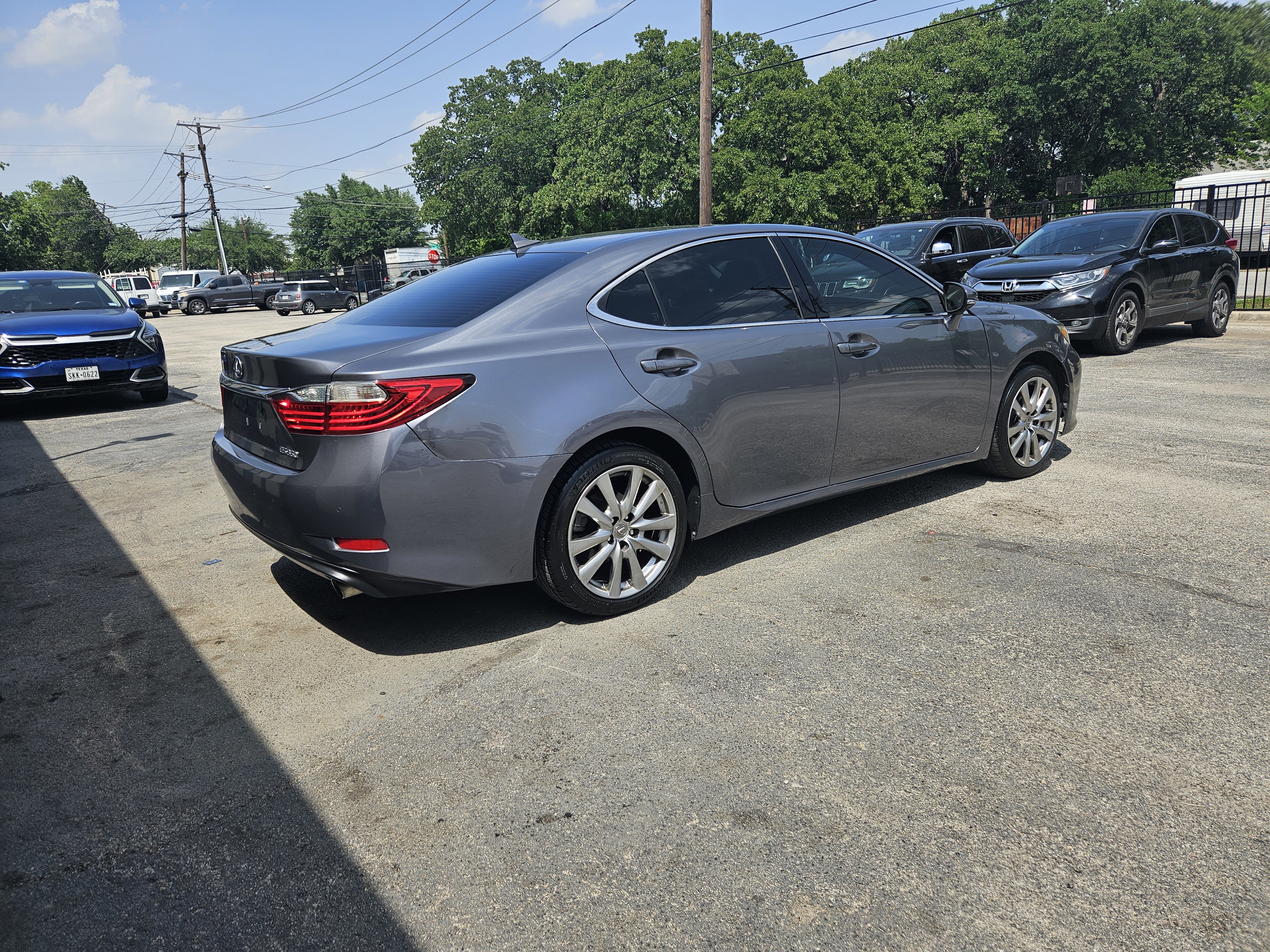 Used 2013 Lexus ES 350 w/ Luxury Pkg FWD image 4