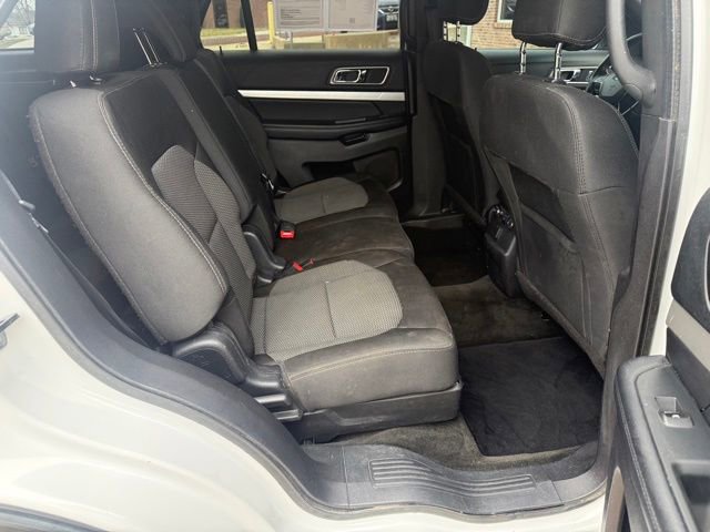 Used 2017 Ford Explorer XLT image 21