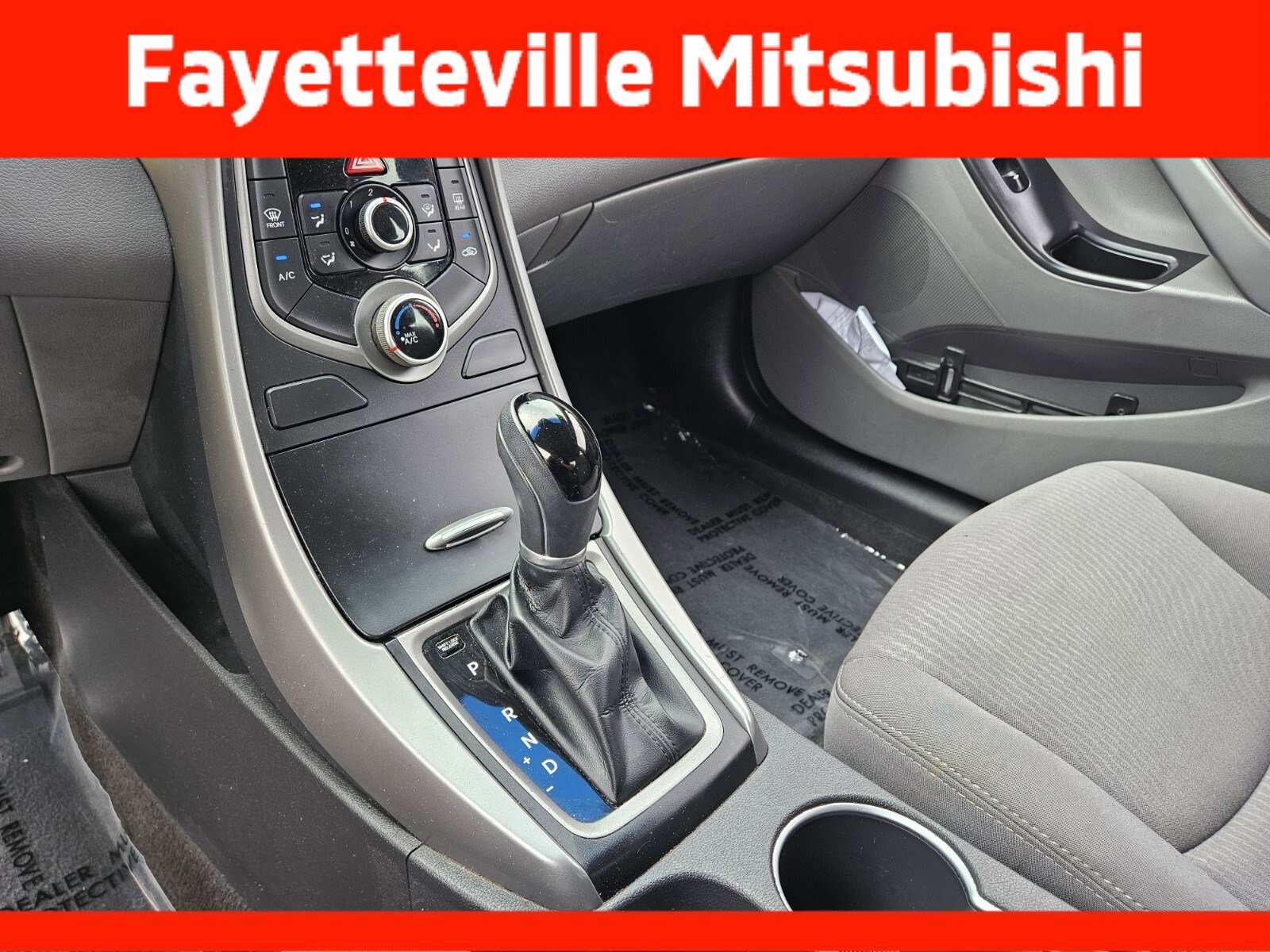 Used 2015 Hyundai Elantra SE FWD image 22
