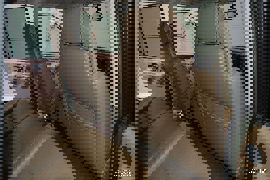 Used 2000 Land Rover Discovery image 19