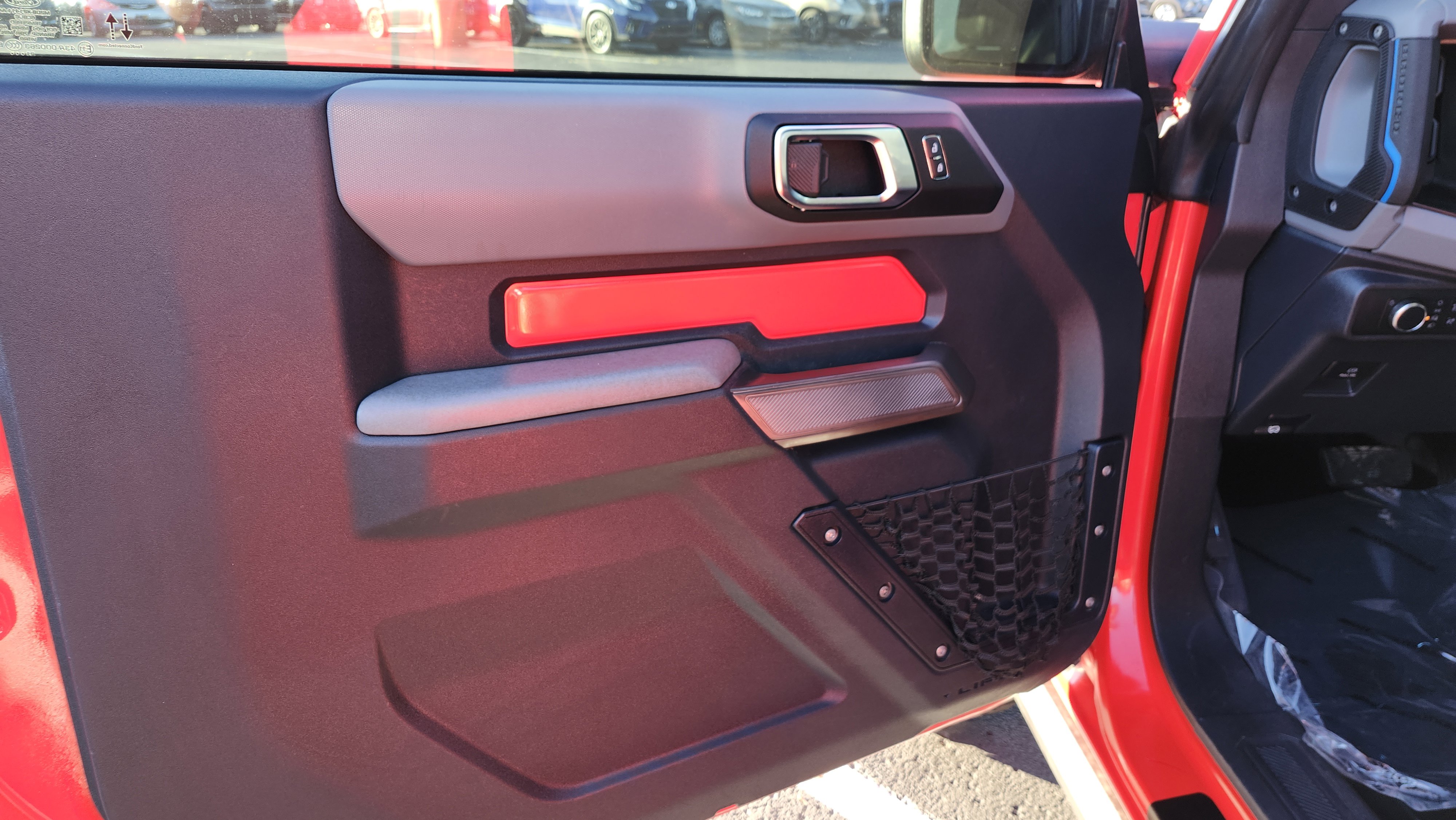 Used 2021 Ford Bronco Black Diamond w/ Sasquatch Package image 18