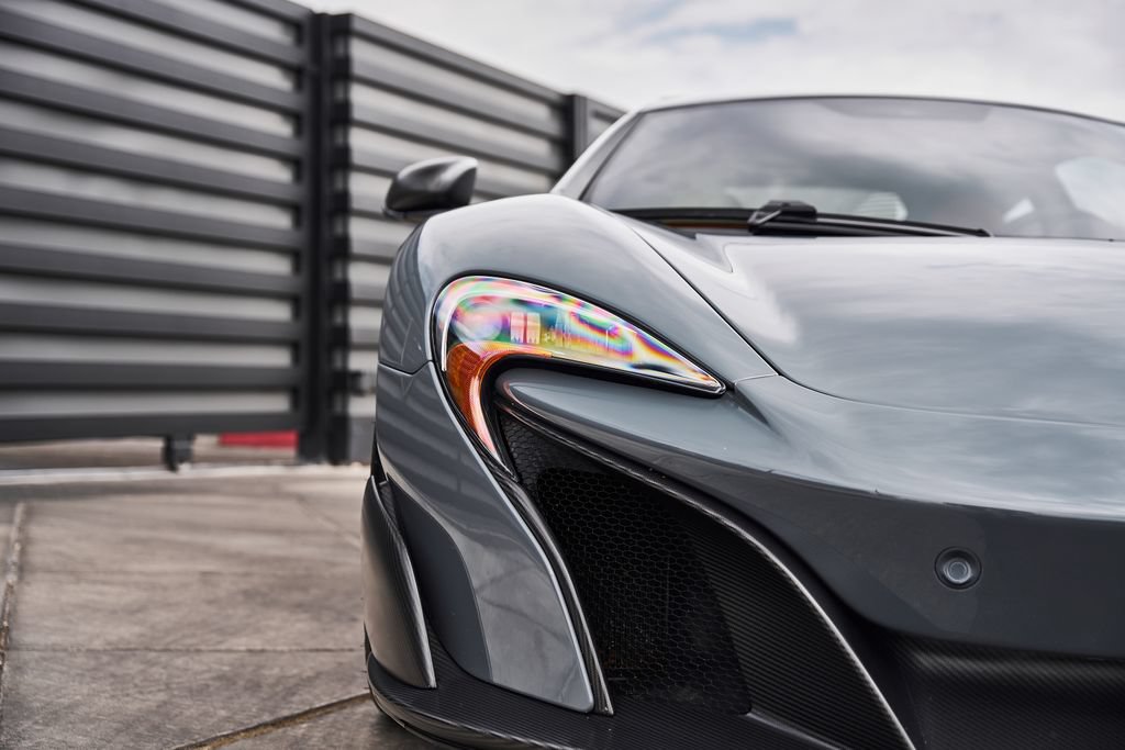Used 2016 McLaren 675LT Coupe RWD image 10