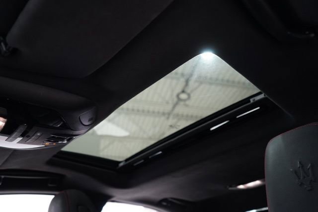 Used 2020 Maserati Ghibli S GranSport Q4 image 17