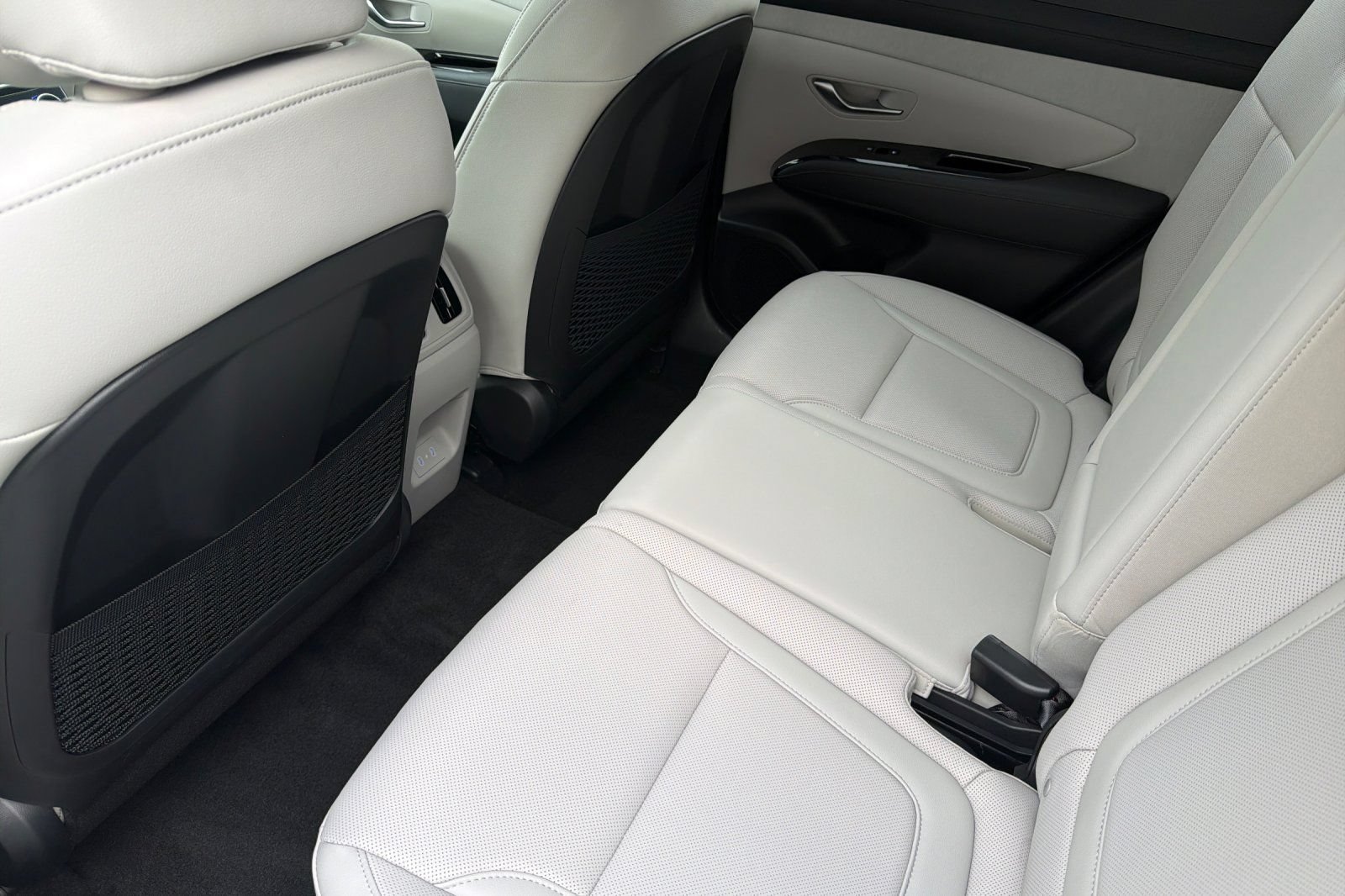 Certified 2025 Hyundai Tucson Limited AWD/4WD image 15