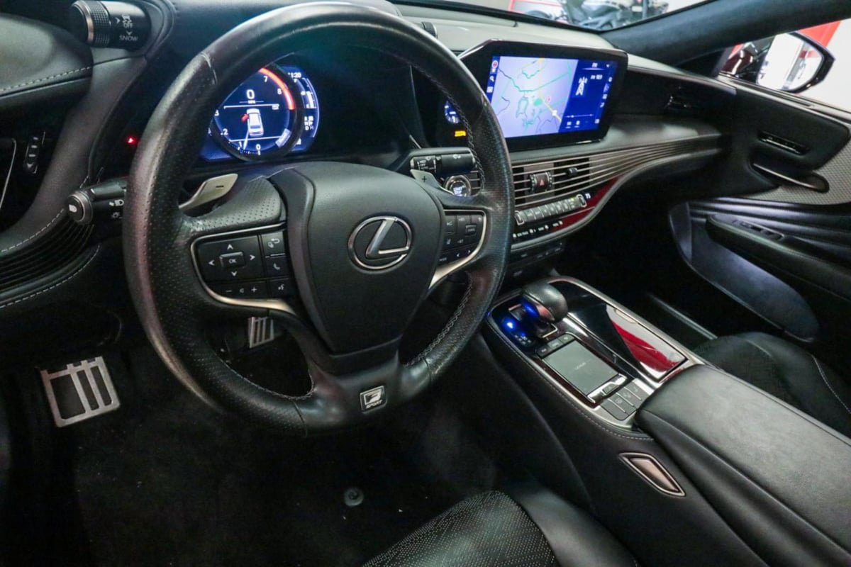 Used 2021 Lexus LS 500 F Sport w/ Cold Weather Package (CK) image 15