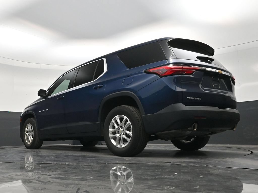 Used 2023 Chevrolet Traverse LS FWD image 21