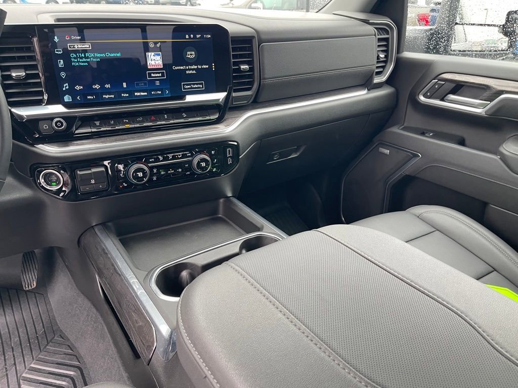 Used 2026 Chevrolet Silverado 2500 LTZ w/ LTZ Premium Package image 19
