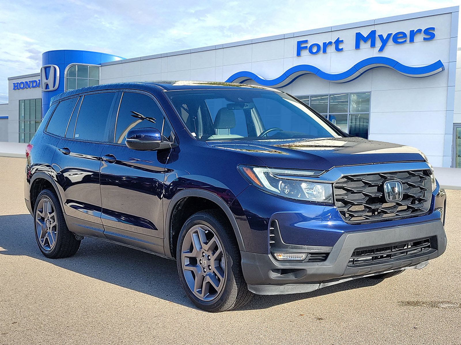 Used 2023 Honda Passport EX-L image 1