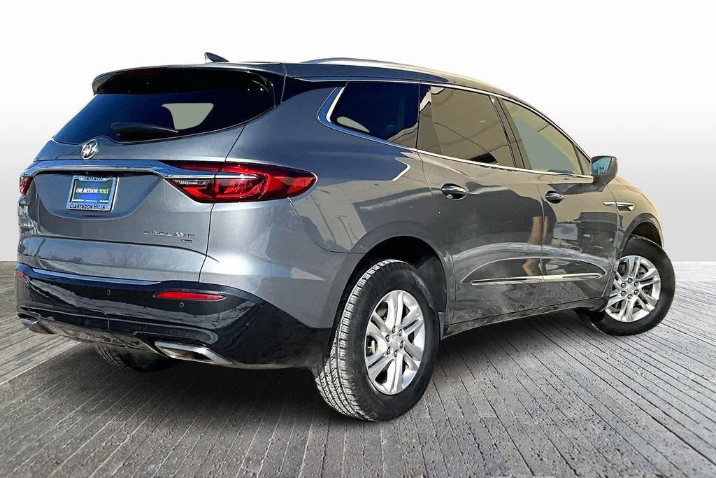 Used 2018 Buick Enclave Essence image 9