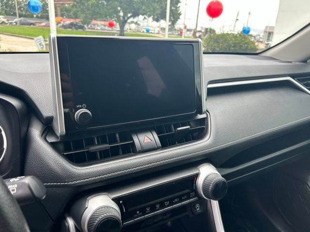 Used 2025 Toyota RAV4 LE FWD image 34